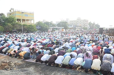 திருச்சியில் புனித ரமலான் பண்டிகைக் கொண்டாட்டம்