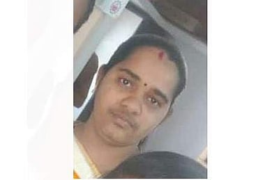 ஈரோட்டில் மளிகை கடையை திறக்க முயன்ற போது மின்சாரம் தாக்கி இளம் பெண் பலி