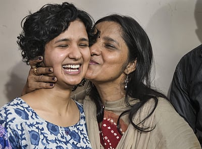 யுபிஎஸ்சி தேர்வு: முதல் மூன்று இடங்களைப் பிடித்த பெண்கள்