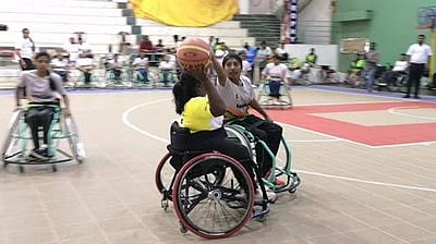 கோவையில் தென்னிந்திய வீல்சேர் பேஸ்கெட் பால் போட்டி: தமிழக வீரர்கள் அசத்தல்