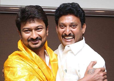 உதயநிதியை அமைச்சராக்க அன்பில் மகேஷ் தலைமையில் தீர்மானம்