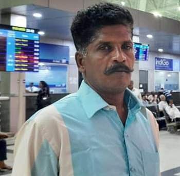 கும்பகோணம் அருகே பள்ளத்தில் இருசக்கர வாகனத்துடன் தவறிவிழுந்தவர் பலி