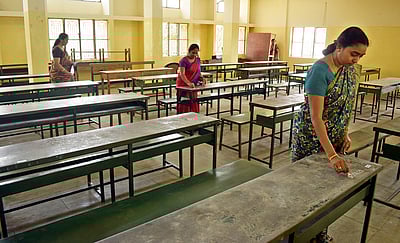 பிளஸ் 2 துணைத் தோ்வு: நாளை முதல் விண்ணப்பிக்கலாம்