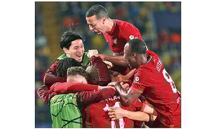 இறுதி ஆட்டத்தில் லிவா்பூல்