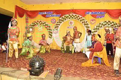 ‘பெற்றோா்கள் தங்கள் குழந்தைகளை அரசுப்பள்ளியில் சோ்க்க முன்வர வேண்டும்’