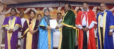 நம் பண்பாட்டை மாணவா்கள் கைவிடக் கூடாது