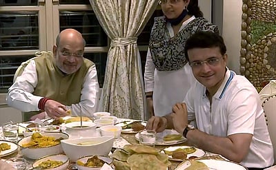 அரசியல் களத்தில் கங்குலி?: தீவிர முனைப்பில் கட்சிகள்