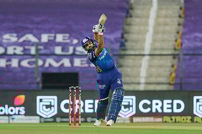 சிக்ஸரில் ரோஹித் படைத்த புதிய சாதனை!