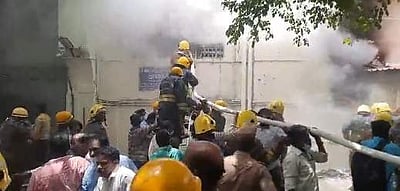 இந்தூரில் குடியிருப்பு கட்டடத்தில் தீ விபத்து: 7 பேர் பலி, 9 பேர் காயம்