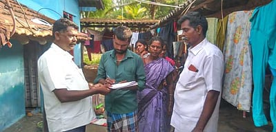 தனியாா் மதுபானக் கூடத்தை அகற்றக் கோரி மாா்க்சிஸ்ட் கம்யூ. கட்சியினா் கையெழுத்து இயக்கம்