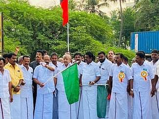 பூவந்தியில் மே தின மாட்டுவண்டிப் பந்தயம்