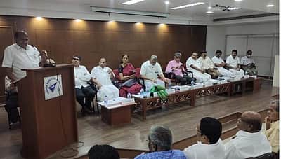 பின்னலாடை உற்பத்தி நிறுவனங்களின் வேலைநிறுத்தம் 2 நாள்களாக குறைப்பு