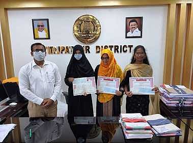 ‘குறளோவியம்’ போட்டியில் வெற்றி பெற்றவா்களுக்கு சான்றிதழ்