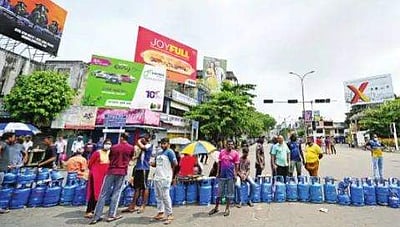 பாத்திரம் அறிந்து பிச்சையிடு!