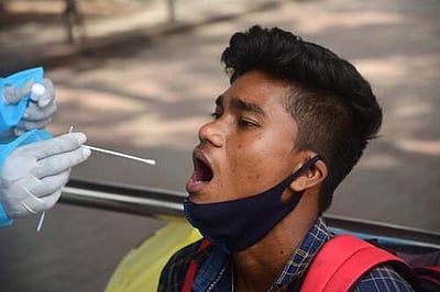 நாட்டில் குறையும் கரோனா: புதிதாக 3,207 பேர் பாதிப்பு