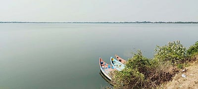 கடும் கோடை வெயிலிலும், கடல் போல காட்சியளிக்கும் காவேரிபாக்கம் ஏரி: மகிழ்ச்சியில் விவசாயிகள்