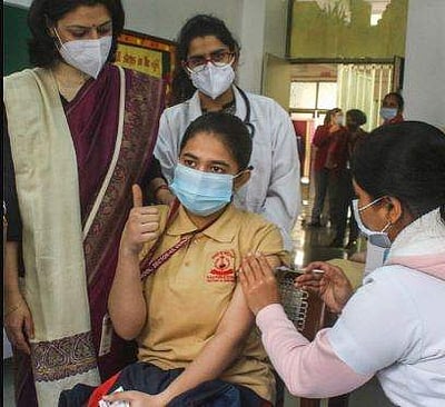 சிறப்பு கரோனா தடுப்பூசி முகாம் ஒரே நாளில் 17.70 லட்சம் பேருக்கு தமிழகத்தில் தடுப்பூசி