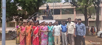 அரசு கெளரவ விரிவுரையாளா்கள் வாயிற்கூட்டம்