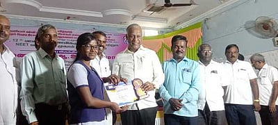 ‘மாணவா்களுக்கு பொது அறிவுத் திறன் அவசியம்’