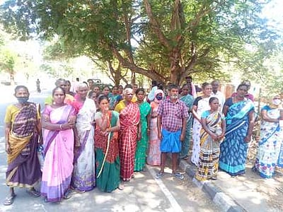 உப்பு நிறுவன விவகாரம்: ஆட்சியா் அலுவலகத்தில் பெண்கள் போராட்டம்50 போ் கைது