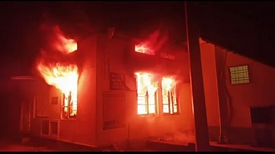 தெலங்கானாவில் மின்சார பைக் வெடித்ததில் வீடு எரிந்து நாசம்