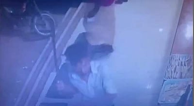 தஞ்சாவூரில் அரிவாளை காட்டி கடைகளில் பணம் பறிப்பு: பணம் தர மறுத்த உரிமையாளருக்கு அரிவாள் வெட்டு