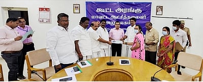 ரூ.4 கோடியில் குடியிருப்புகள்: பயனாளிகளுக்கு ஆணைகள் அளிப்பு