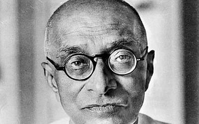 மூதறிஞர் என்றால் என்ன?