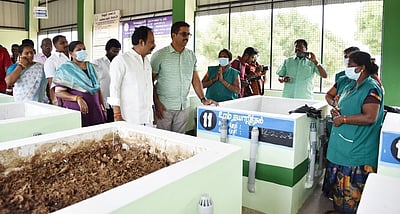 எளிதில் மக்கும் பொருள்களையே அதிகம் பயன்படுத்துவது அவசியம்