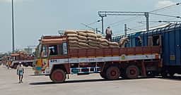 2 ஆயிரம் டன் நெல் அரவைக்கு அனுப்பிவைப்பு