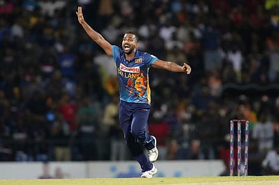 2-வது ஒருநாள்: அருமையாகப் பந்துவீசி ஆஸ்திரேலியாவை வீழ்த்திய இலங்கை (ஹைலைட்ஸ் விடியோ)