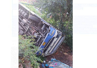 கூடலூரில் அரசுப் பேருந்து கவிழ்ந்து ஒருவர் பலி: 19 பேர் காயம்