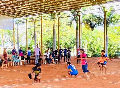 தேனி கோ-கோ அணி வீராங்கனைகள் தோ்வு