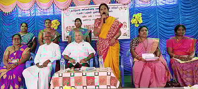 அங்கன்வாடி பணியாளா்கள், உதவியாளா்கள் சங்க மாவட்ட மாநாடு