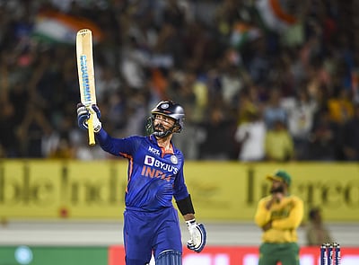 15 வருடங்களுக்குப் பிறகு முதல் அரைசதம்: என்ன சொல்கிறார் தினேஷ் கார்த்திக்?