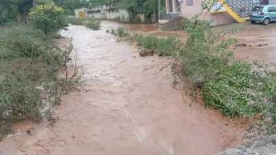 வங்கதேசத்தில் கடும் வெள்ளப் பெருக்கு: 25 பேர் பலியான சோகம்