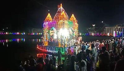 காரைக்குடி அருகே அரியக்குடி திருவேங்கடமுடையான் கோயிலில் தெப்ப உற்சவம்