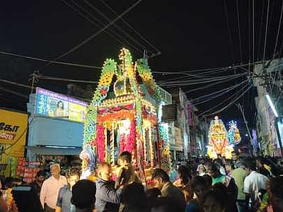 கமுதி புனித அந்தோணியாா் தேவாலய தோ் பவனி