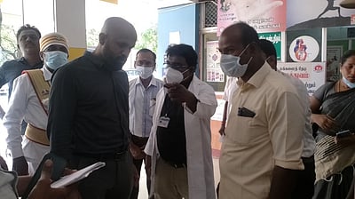 ராமநாதபுரம் அரசு மருத்துவமனையில் புதிய ஆட்சியா் ஆய்வு