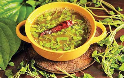 வெற்றிலை, தூதுவளை, துளசி சூப்