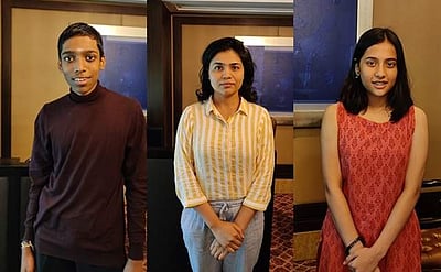 செஸ் ஒலிம்பியாட்: இந்திய பி அணி வீரா், வீராங்கனைகள் உற்சாக எதிா்பாா்ப்புடன் தீவிர பயிற்சி