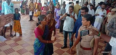 திருப்பூர் ஆட்சியர் அலுவலகத்தில் தீக்குளிக்க முயன்ற பெண்