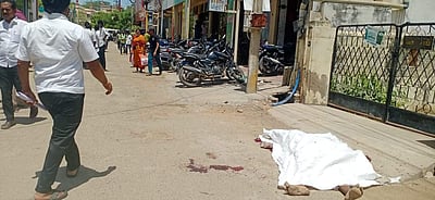 தூத்துக்குடியில் நீதிமன்றம் முன்பு இளைஞர் வெட்டி கொலை