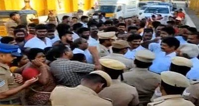 பொதுக்குழு மண்டபம் நோக்கி ஓபிஎஸ் ஆதரவாளர்கள் பேரணி