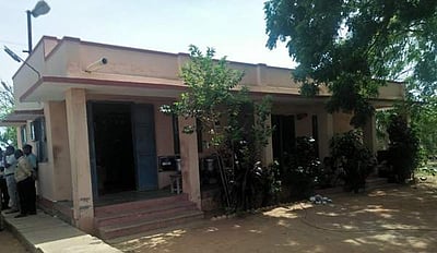 நாசரேத் துணை மின் நிலையத்தில் அதிகாரி வெட்டிக் கொலை: மர்ம நபர்களுக்கு வலைவீச்சு