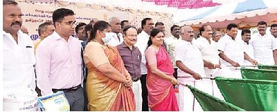 தூத்துக்குடியிலிருந்து இலங்கைக்கு ரூ. 67.70 கோடி உணவுப் பொருள்கள் அனுப்பிவைப்பு