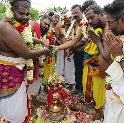 போடியில் மீனாட்சி சுந்தரேசுவரா் கோயில் குடமுழுக்கு விழா