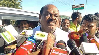 ஓ.பன்னீர்செல்வம் தில்லி சென்றது ஏன்?: வைத்திலிங்கம் விளக்கம்