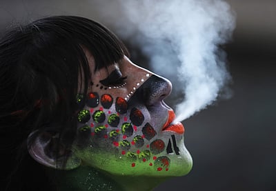 போதையால் மாறும் பாதை!