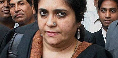 அமித்ஷாவின் பேட்டியைத் தொடர்ந்து சமூக செயற்பாட்டாளர் தீஸ்தா செதல்வாட் கைது